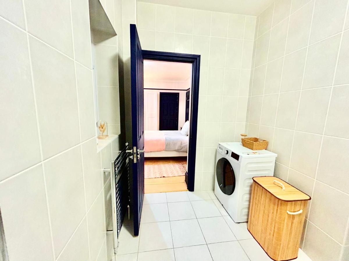Rest Boutique Golders Green Лондон Екстериор снимка