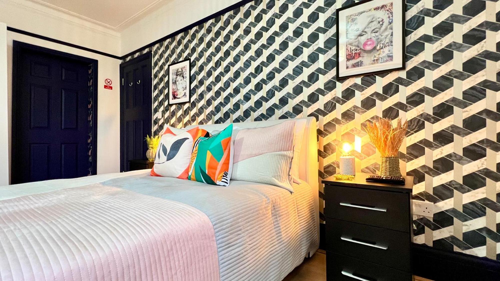 Rest Boutique Golders Green Лондон Екстериор снимка