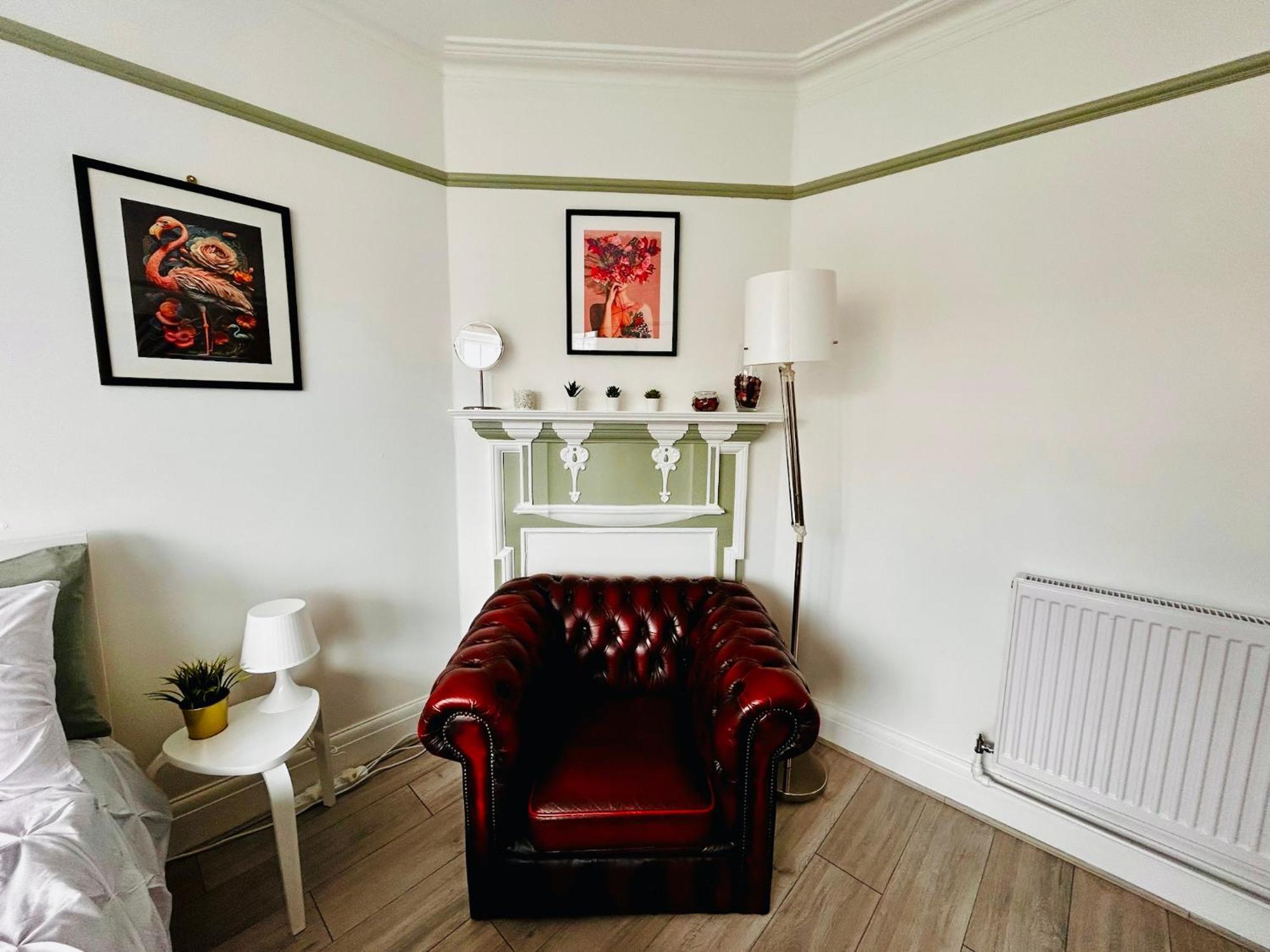 Rest Boutique Golders Green Лондон Екстериор снимка